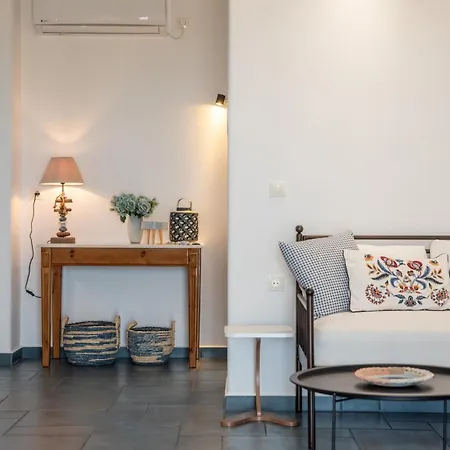 Vagianou Thea Celeste Vívlos